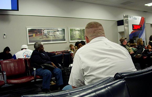 Atlanta airport 12-23-04 2